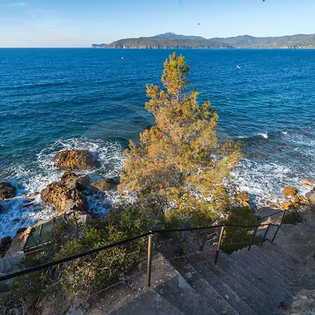Madonna Delle Grazie Con Accesso Privato Al Mare - Goelba Villa