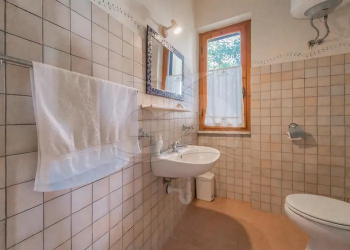 Madonna Delle Grazie Con Accesso Privato Al Mare - Goelba *