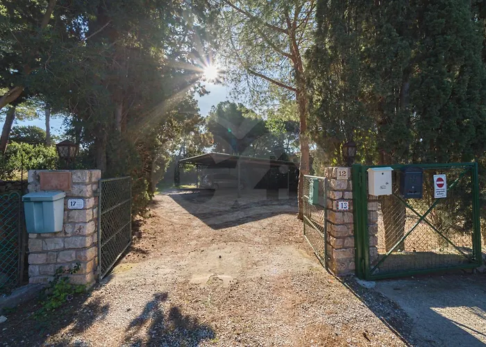 Madonna Delle Grazie Con Accesso Privato Al Mare - Goelba Villa