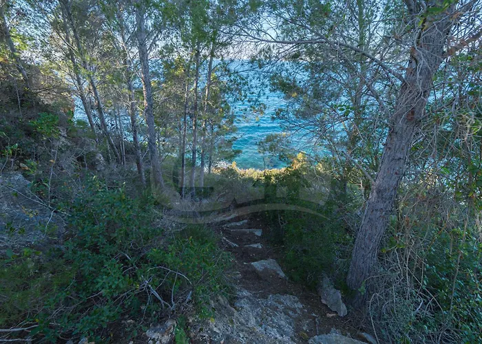 Вилла Madonna Delle Grazie Con Accesso Privato Al Mare - Goelba Каполивери