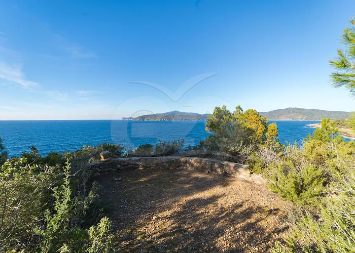 Madonna Delle Grazie Con Accesso Privato Al Mare - Goelba Вилла