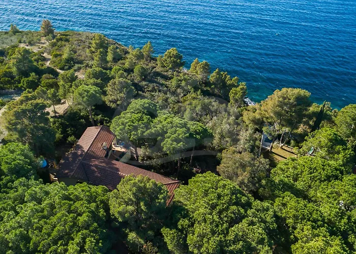 Villa Madonna Delle Grazie Con Accesso Privato Al Mare - Goelba